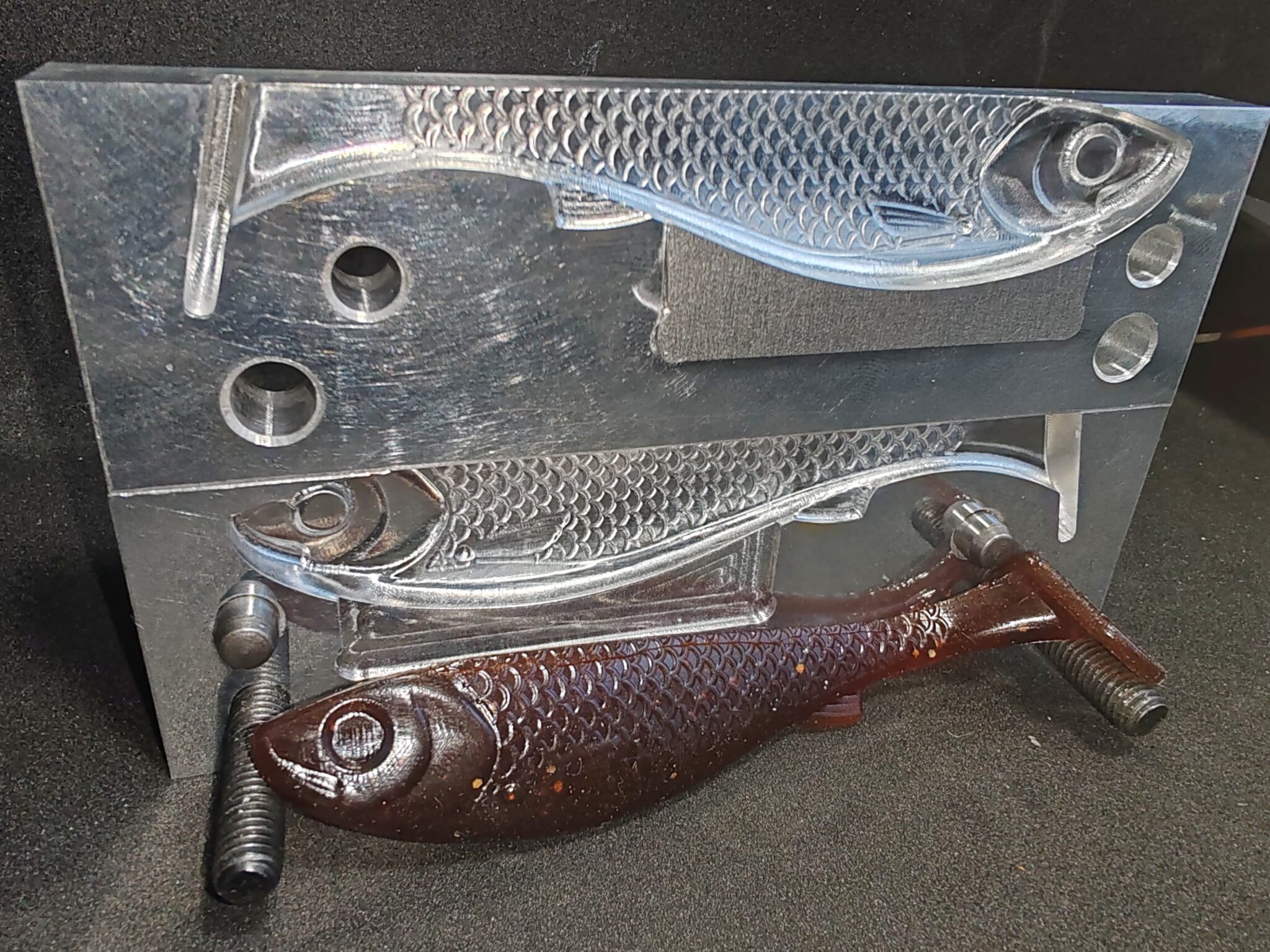 Baitech BT Knock 4″ Open Pour Swimbait Mold - BaiTech